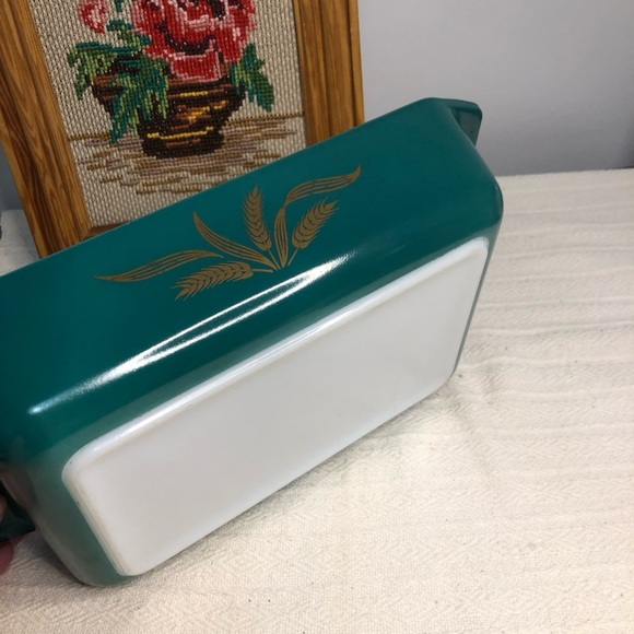 Vintage Rare Pyrex Green Wheat Promotional Casserole Dish - Picture 2 of 7